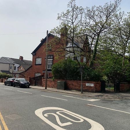 Be My Guest Liverpool - Ground Floor Apartment With Parking Экстерьер фото